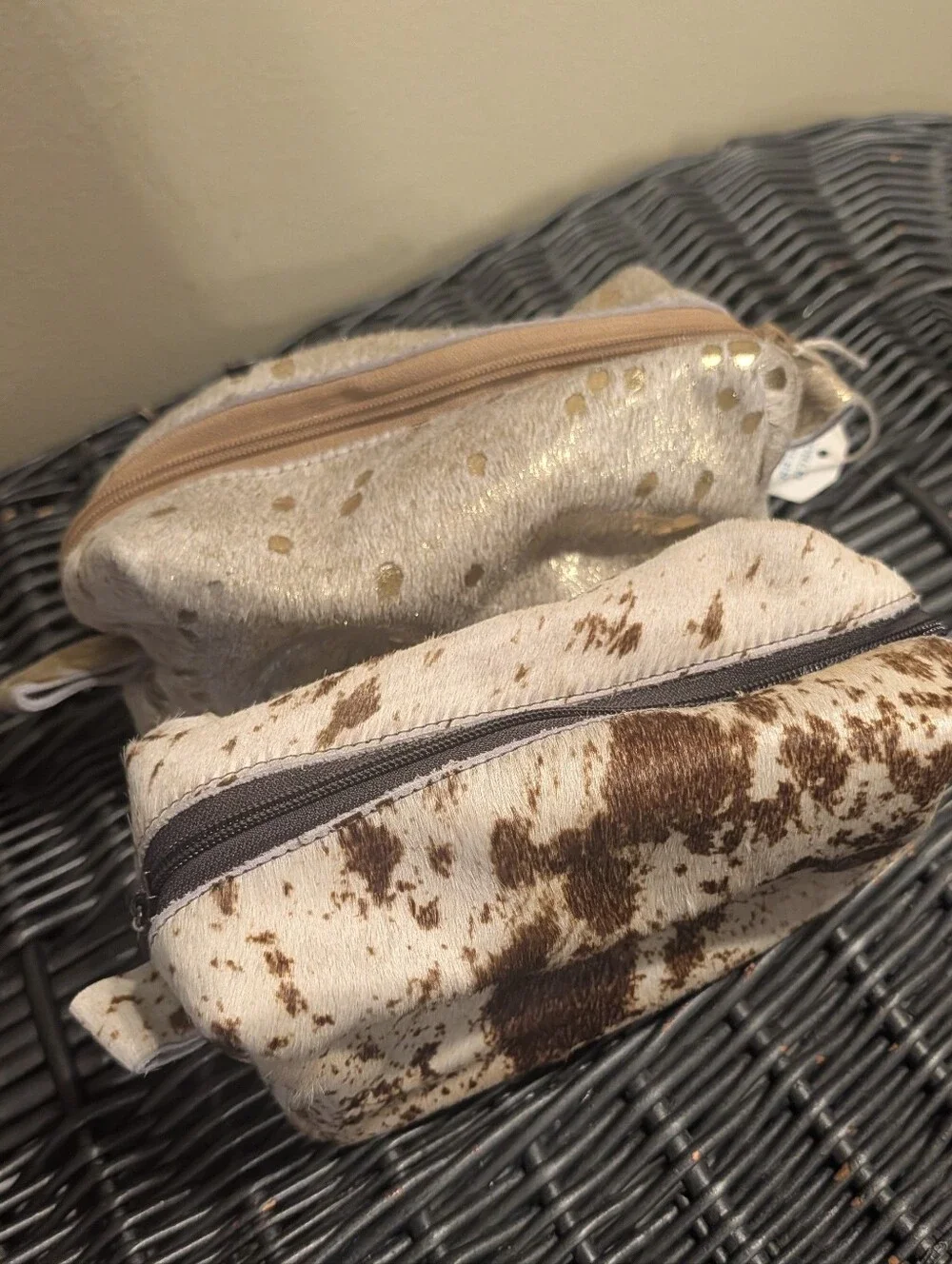 Deckoland World Traveler Cow Hide Toiletry Bags Lot Natural, Metallic & Dyed